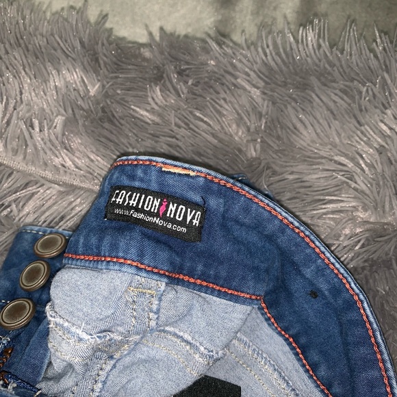 FASHION NOVA - Picture 3 of 3